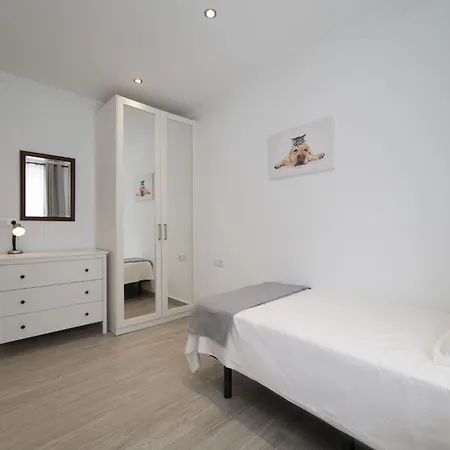 Dazzling 4 Bedrooms Nagini Spacious Furnished Sun Terrace Large Private Outdoor Pool Outdoor Hot Tub Bbq,