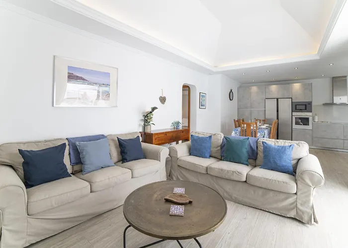 Dazzling 4 Bedrooms Nagini Sun Terrace Hot Tub * Playa Blanca (Lanzarote)