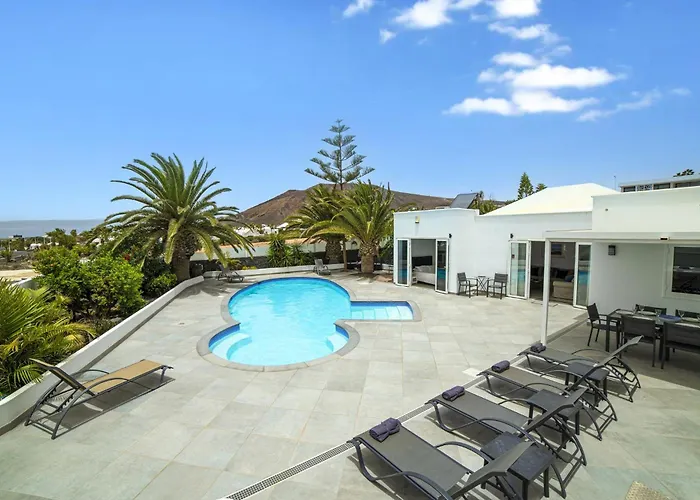 Dazzling 4 Bedrooms Nagini Sun Terrace Hot Tub Villa